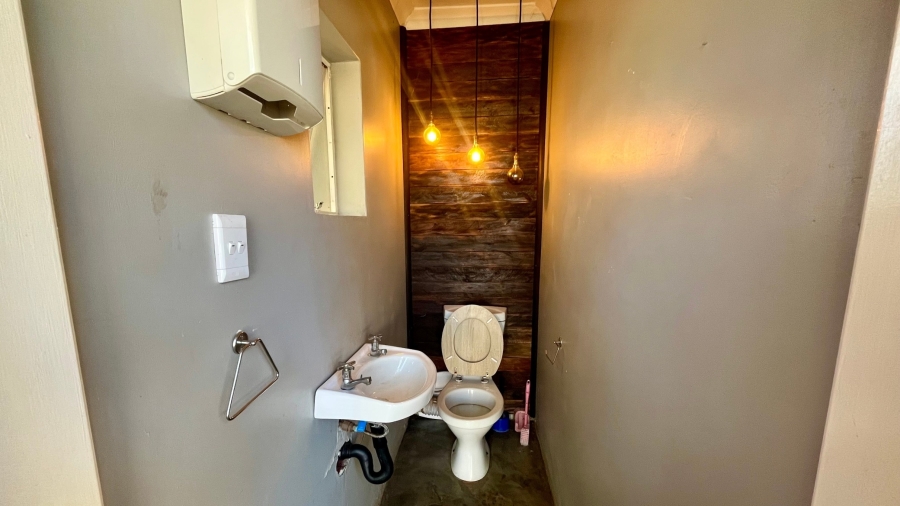 3 Bedroom Property for Sale in Flamwood North West
